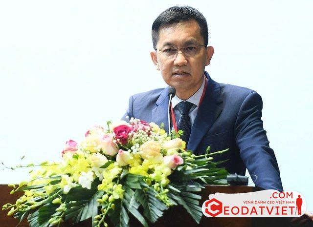 Hồ Nhân bắt đầu được nhiều người quan tâm đặc biệt khi là 'cha đẻ' của vaccine Nanocovax phòng Covid-19